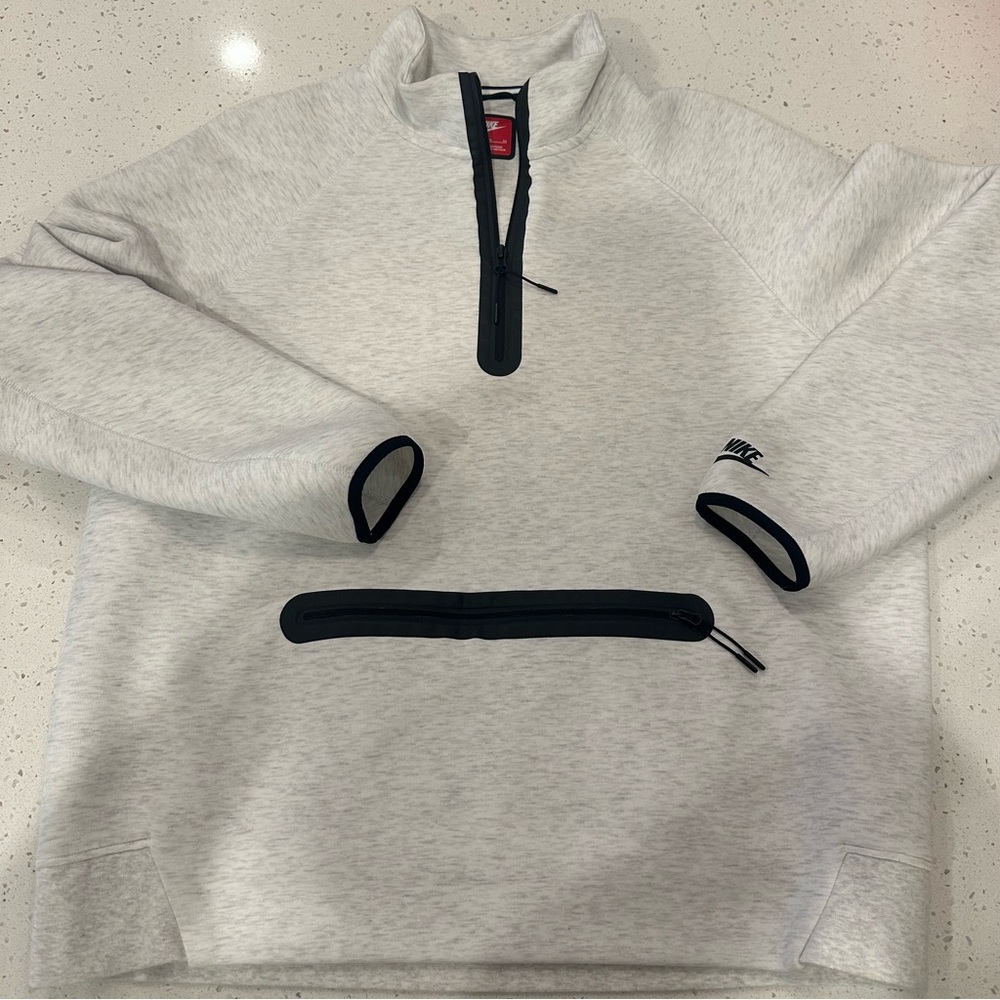 Nike Men's Light Gray Zip-Up Sweater
